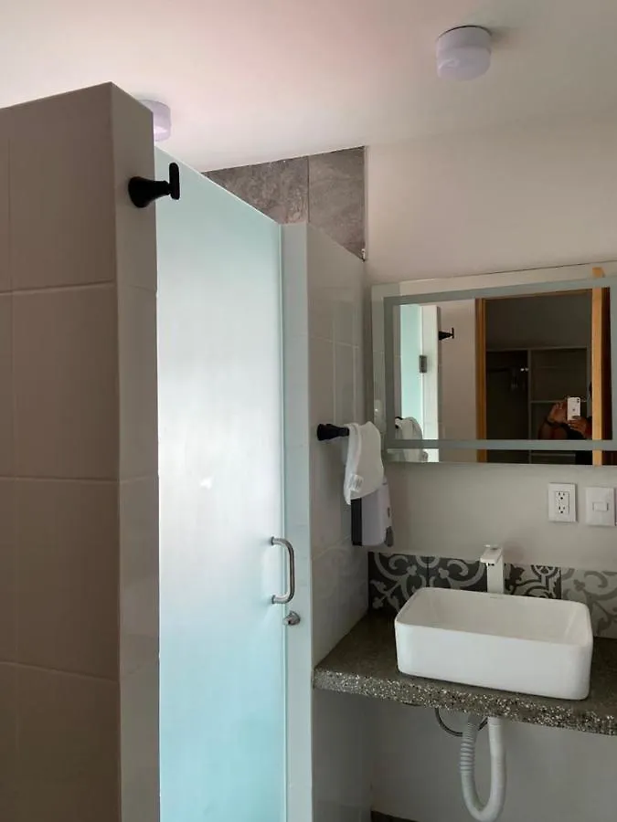 K'Eri Inn Hotel & Hostal Гвадалахара