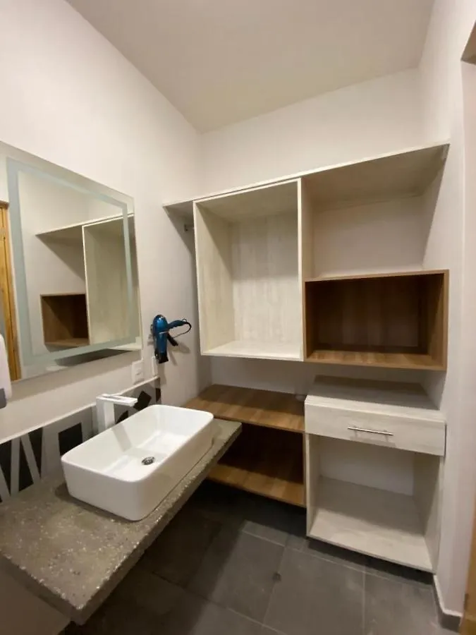 K'Eri Inn Hotel & Hostal Гвадалахара